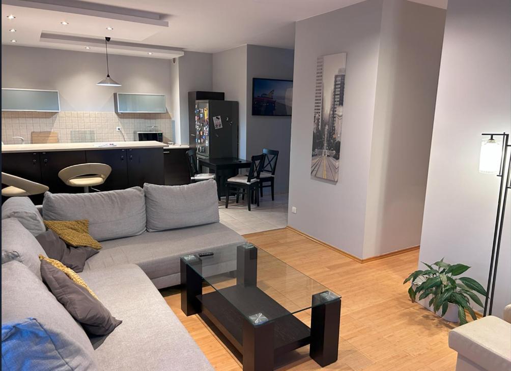 Apartament W Wesolej Warszawa Exteriör bild